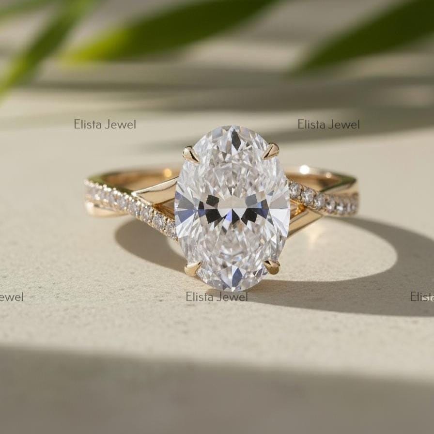 Oval Lab Grown Diamond Engagement Ring, 14K Yellow Gold Pavé Split Shank