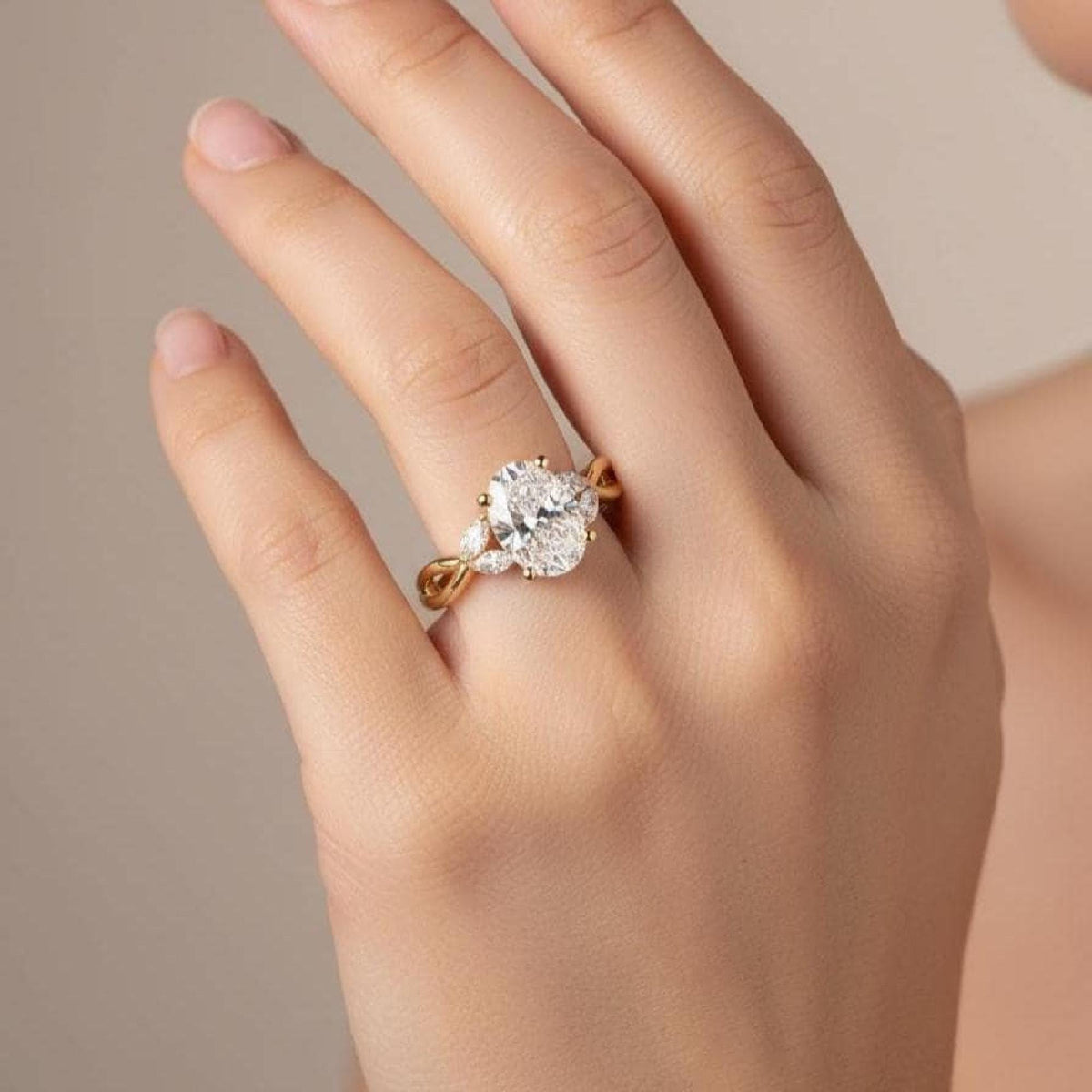 Oval Diamond Ring 2CT G/VS1 Lab-Grown Three-Stone Infinity Gold Engagement For Women