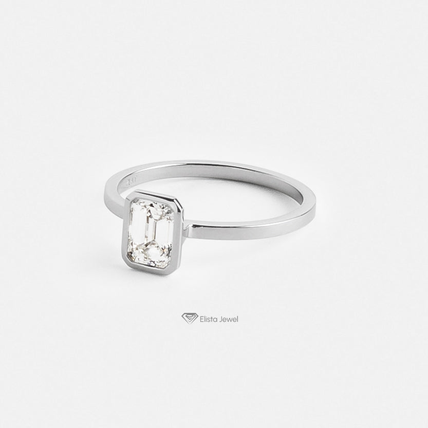 Emerald Cut Bezel Solitaire Wedding Ring