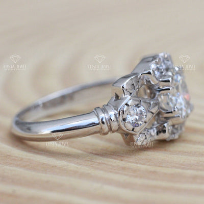 Round Cut Art Deco Engagement Ring