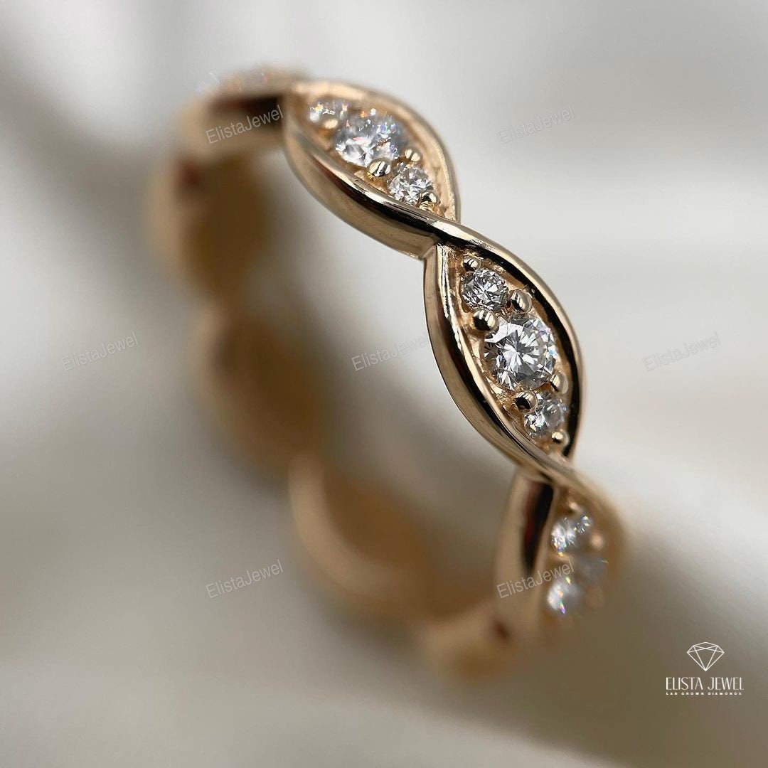 Round Cut Full Eternity Twisted Band