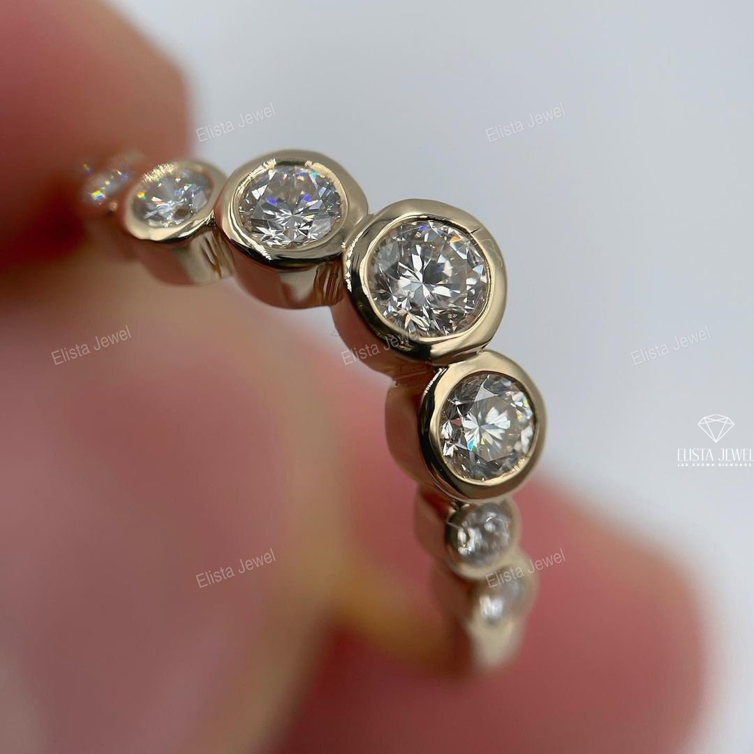 Round Cut Full Bezel Wedding Band