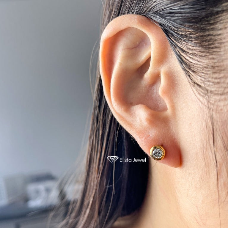 Round Cut Bezel Stud Earring