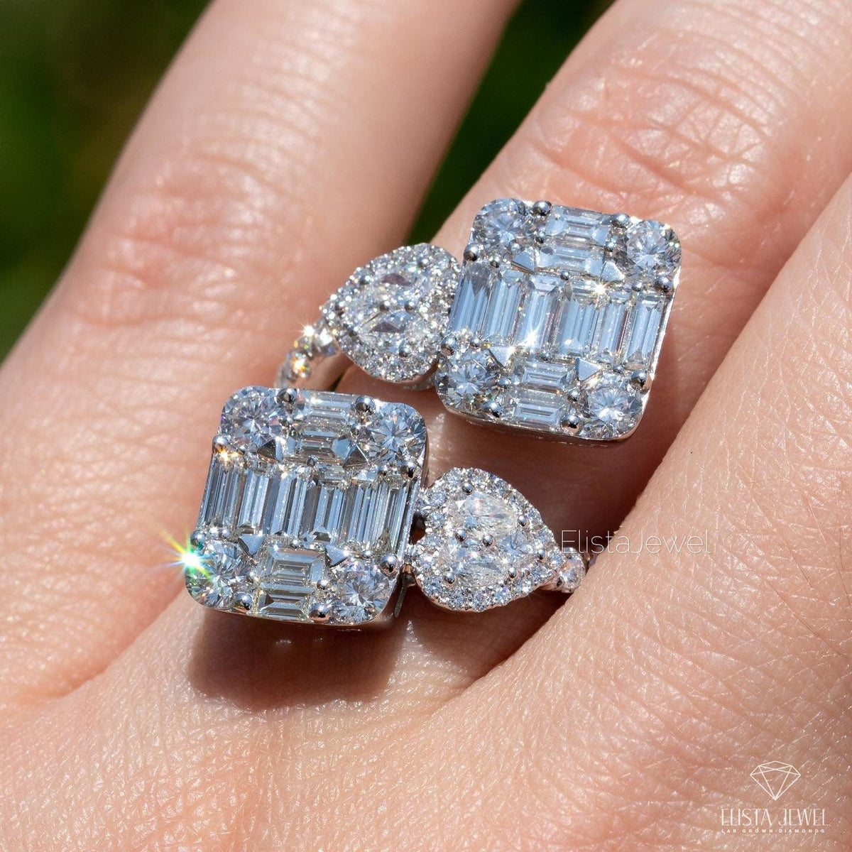 Toi Et Moi Cluster Engagement Lab Grown Diamond Ring - Detail View